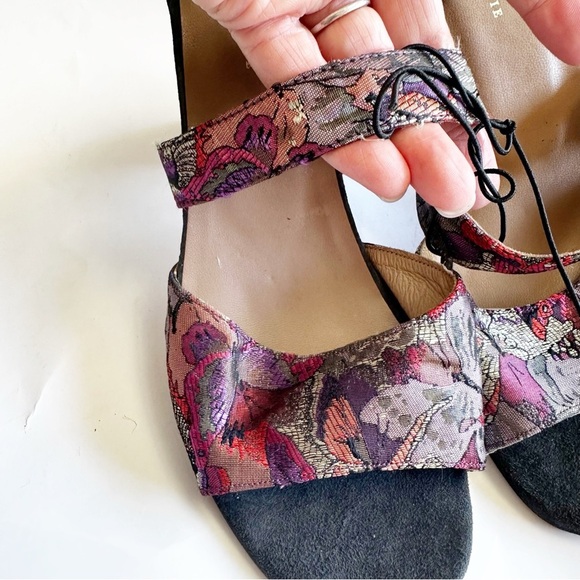 Anthropologie Women’s Tapestry Jacquard Floral Strappy Block Heel Sandals 39 - Picture 3 of 11